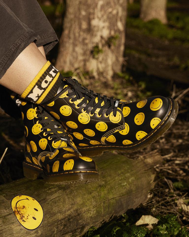 Dr Martens 1460 Smiley® Smooth Leather Støvletter Dame Svarte | 36910-COWX