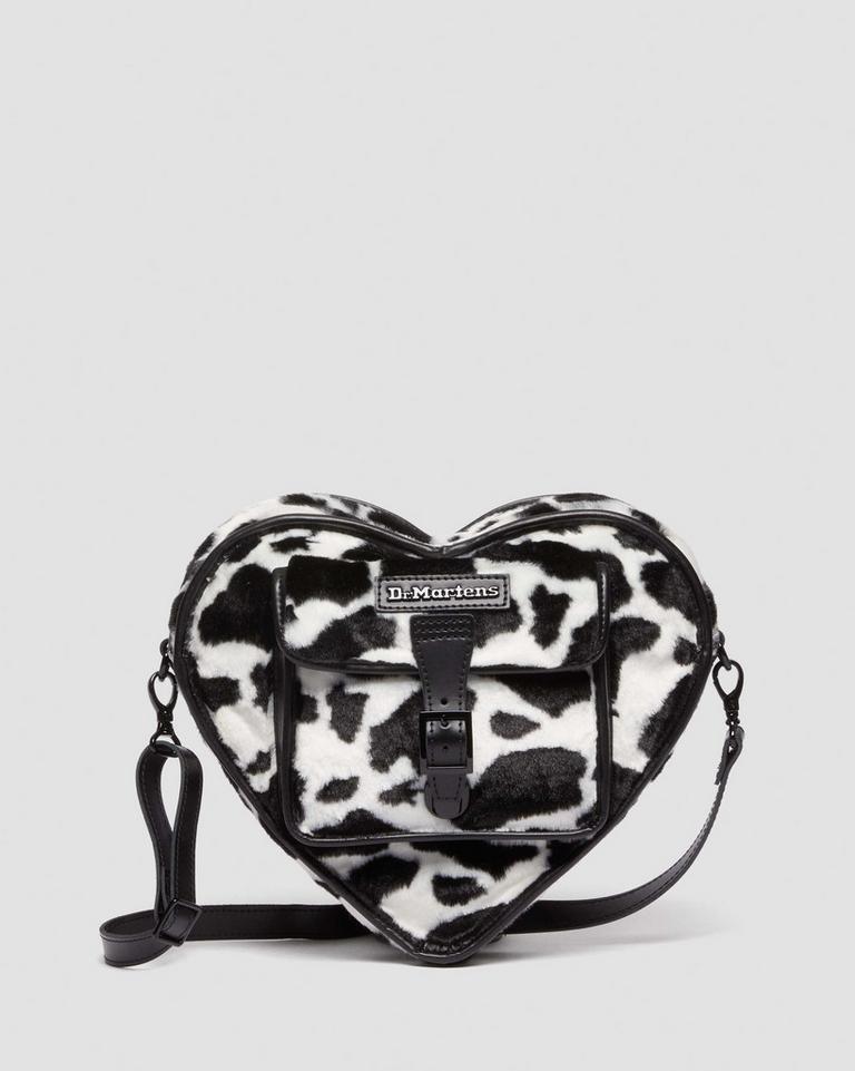 Dr Martens Heart Shaped Faux Fur Cow Print Ryggsekker Svarte Hvite | 25768-UEWZ